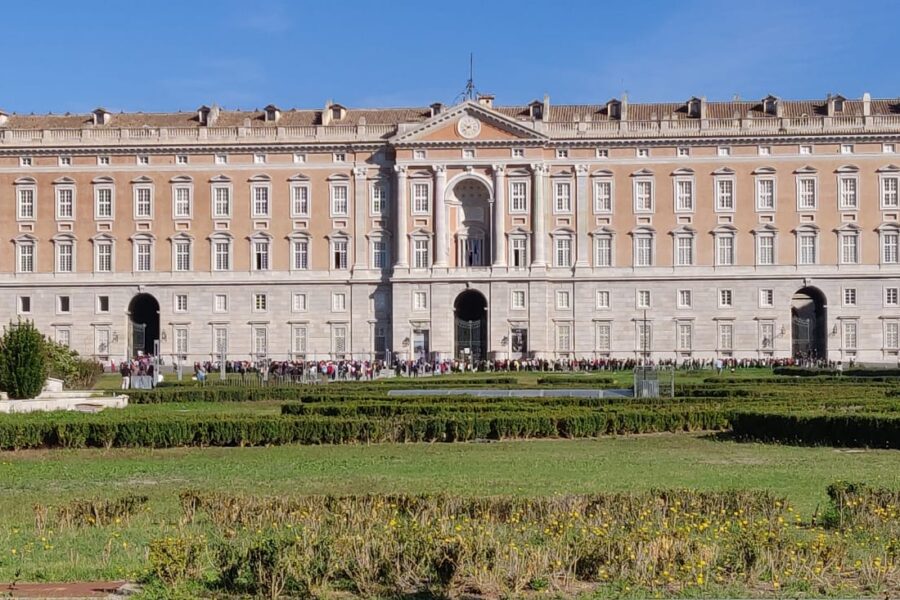 Reggia di Caserta, la direttrice lancia l’allarme: “Metà dei custodi verso la pensione”