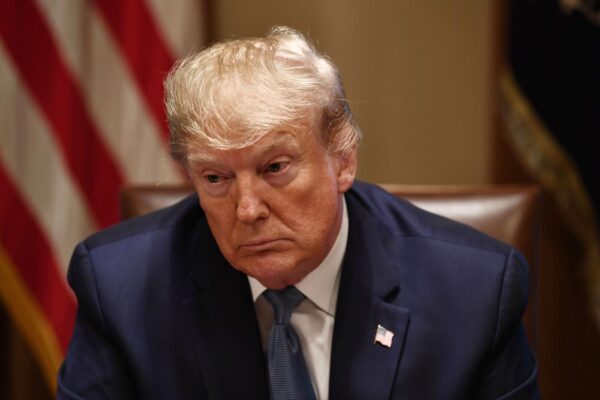 Impeachment, Trump accusato di abuso di potere e ostruzione