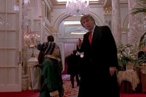 Tv canadese ‘censura’ Trump in “Mamma ho riperso l’aereo”