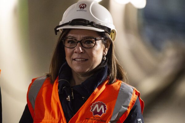 Autostrade, De Micheli: “La decisione è questione di giorni, ma non esprimo la mia opinione”