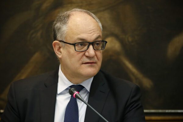 Fisco, Gualtieri: “Entro fine mese l’obiettivo è ridurre tasse a 14 milioni di lavoratori” Fisco, Gualtieri: “Entro fine mese l’obiettivo è ridurre tasse a 14 milioni di lavoratori”