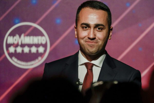 M5s, Di Maio si dimette: “E’ il momento di rifondarsi, i peggiori nemici al nostro interno”