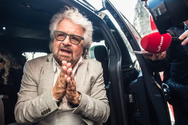 Fermiamo taglio parlamentari, referendum è battaglia per democrazia