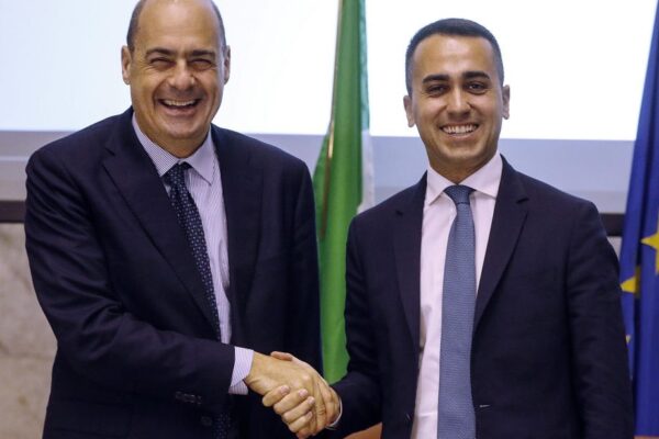 Il M5S esplode per l’alleanza col Pd. Di Maio: “Patto per Comunali 2021”, stop dall’ala radicale