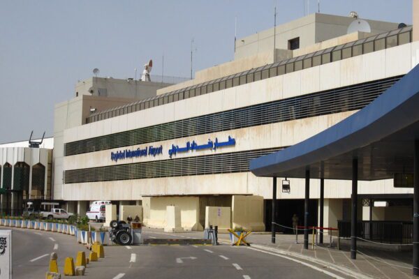 Basi Usa attaccate in Iraq, le compagnie aeree sospendono voli su Teheran e Baghdad