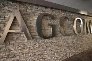 L’Agcom bacchetta Rai, Mediaset, Sky e La7: “Riequilibrare pluralismo nei tg”