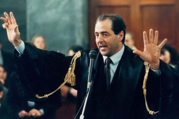 Di Pietro: “Volevo arrestare Andreotti, Mani pulite fu fermata da giudici”
