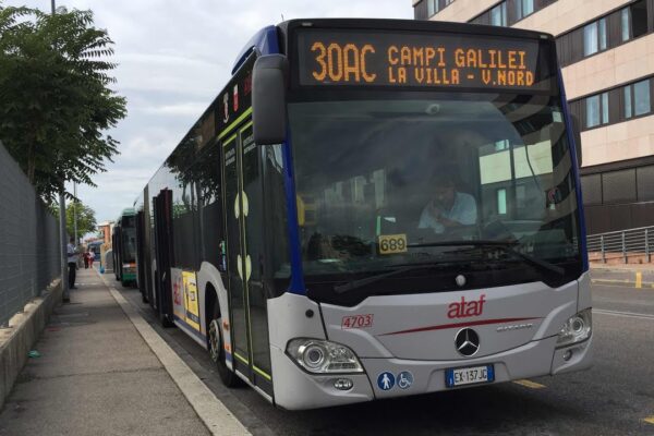 “Migranti di m…., Salvini vi spazzerà via tutti”. Insulti razzisti da autista bus a Firenze