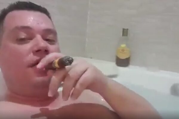 Candidato leghista in Calabria e il video in stile Scarface