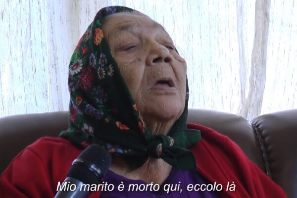 Il genocidio dei 500mila Rom sterminati dai nazisti, il ricordo della comunità di Scampia