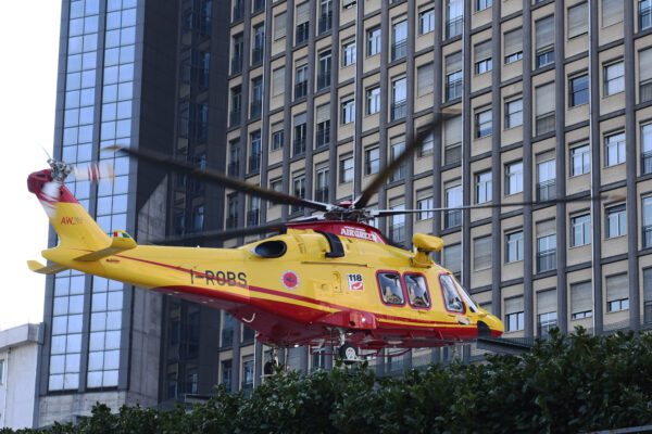 Gran Sasso, soccorsi due escursionisti: grave uno dei due precipitato dalla parete mentre scalava