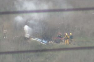 I resti dell’elicottero di Kobe Bryant e i primi soccorsi