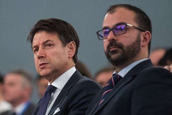 Fioramonti guida Eco, il partito di Conte contro Di Maio