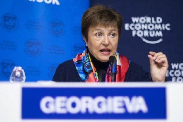 Fmi boccia l’Italia sul reddito di cittadinanza: “Penalizza famiglie numerose”. Stoccata anche su Quota 100