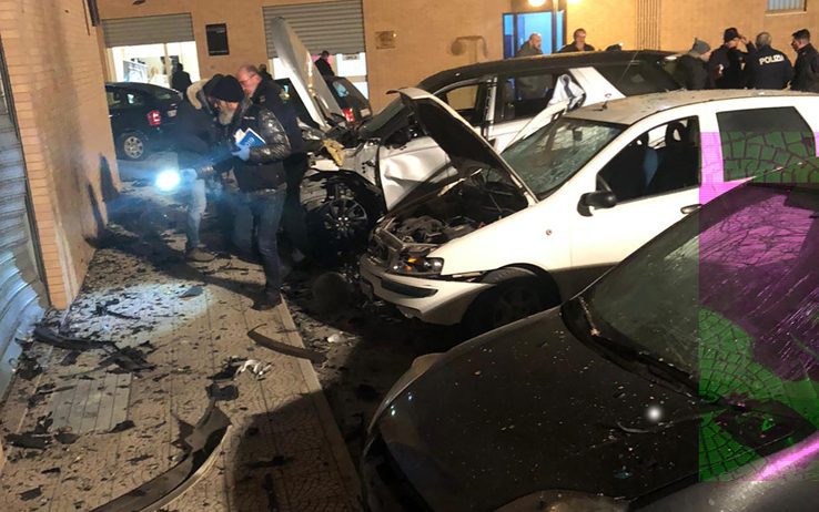 Foggia, bomba danneggia centro anziani: intimidazione a testimoni contro la mafia