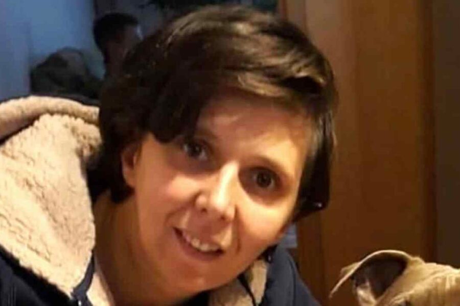 Uccisa di botte e abbandonata nel parco, confessa il killer: tradito dalle macchie di sangue sulla felpa