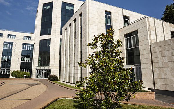 Tafida, a 5 anni salvata dai medici del Gaslini: per i londinesi non c’era più nulla da fare