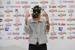 Sanremo, polemiche per i testi sessisti del rapper Junior Cally: da Salvini una nuova ‘gaffe’