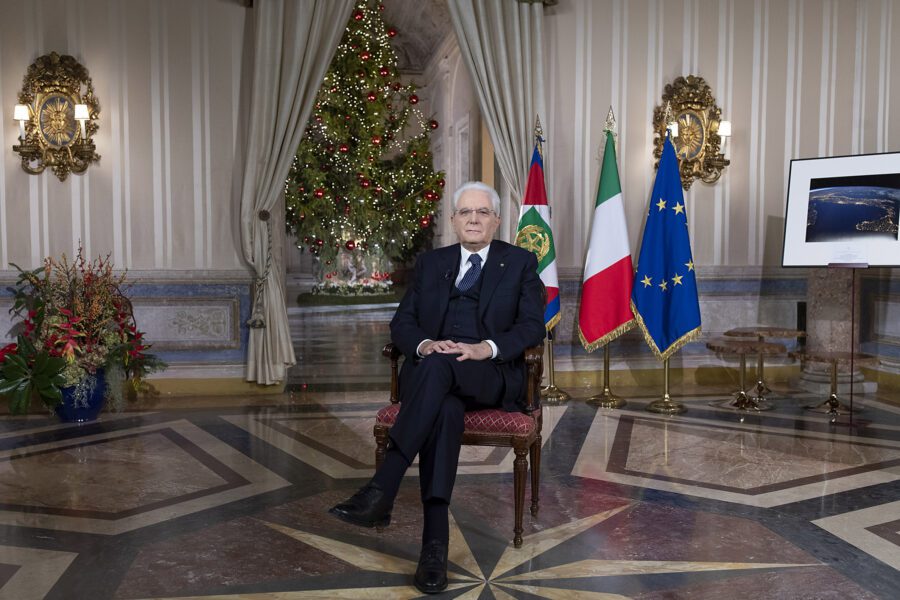 Partiti uniti nell’elogio a Mattarella, Salvini fuori dal coro: “Discorsi milliflui”