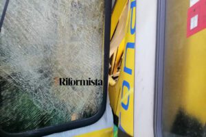 Scontro tra metro, de Magistris: “Giornata difficile per futuro trasporto a Napoli”