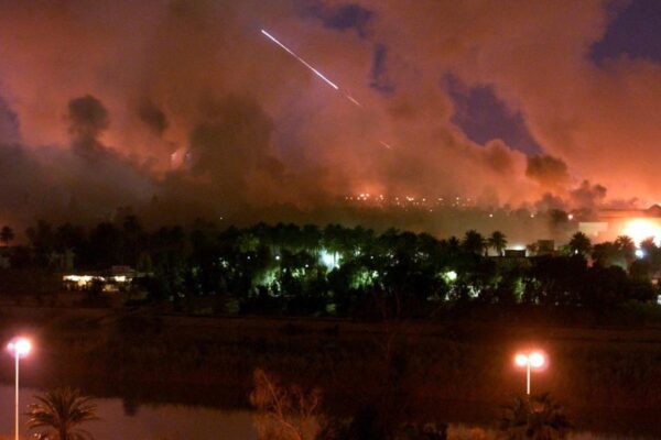 “Soleimani martire”, l’Iran lancia missili contro basi Usa in Iraq