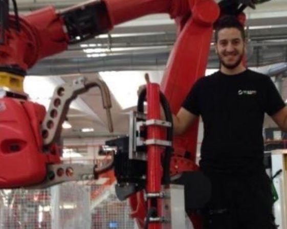 Dramma alla Sevel, operaio muore schiacciato: aveva 29 anni