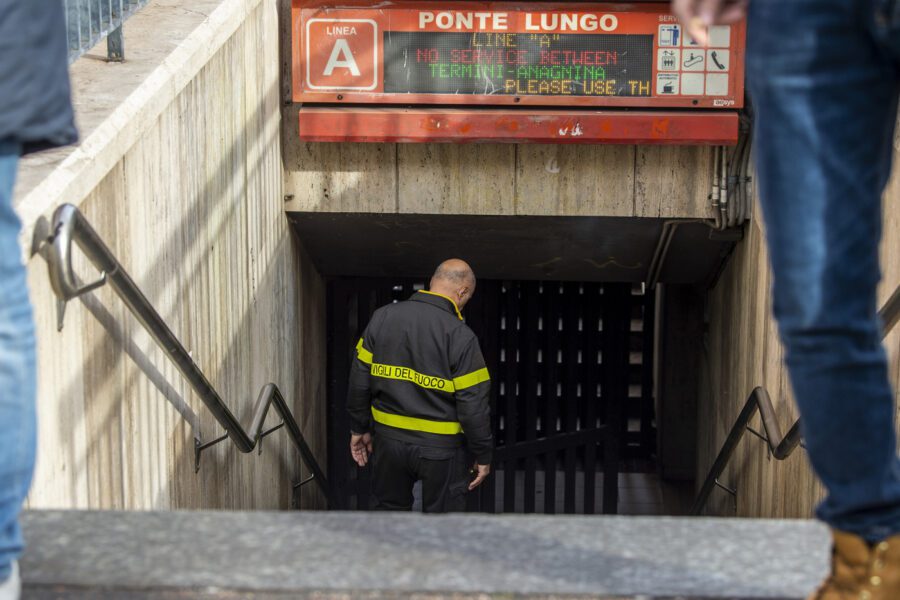 Roma, investita dalla metro: muore ragazza di 15 anni