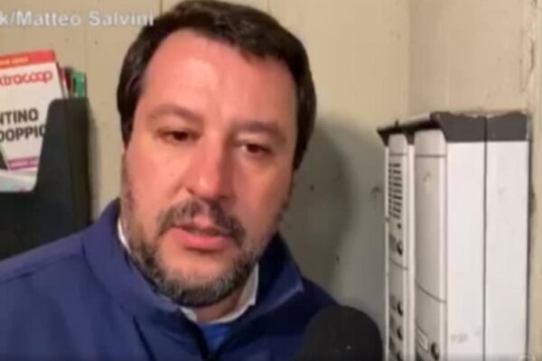 Salvini al citofono, scatta l’indagine interna dei carabinieri: sospetti su maresciallo