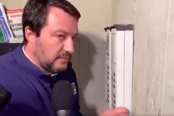 La ronda di Salvini in diretta Facebook apre uno strappo con Tunisi