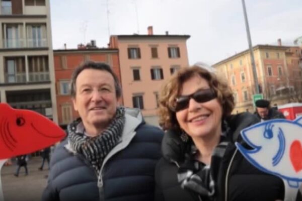 Bologna, manifestazione Sardine: “Un modo diverso di fare politica”