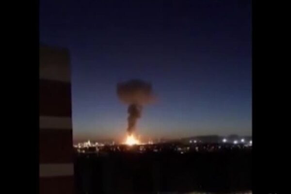 Spagna, esplosione in impianto petrolchimico: un morto e 9 feriti