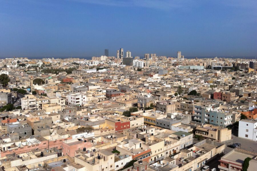 Libia, Al Serraj accoglie l’appello Putin-Erdogan: “Ok a cessate il fuoco”