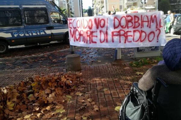 Roma, protestano per il riscaldamento ma con i termosifoni arrivano anche le denunce per il decreto Salvini