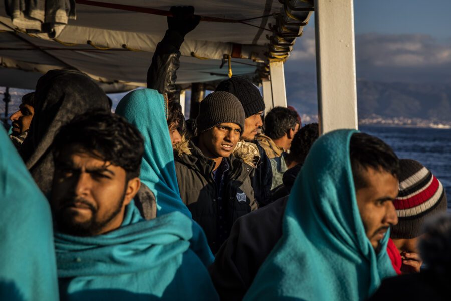 Sea Watch 3 in arrivo a messina con 194 migranti a bordo. Musumeci: “c’è coronavirus, vadano altrove”