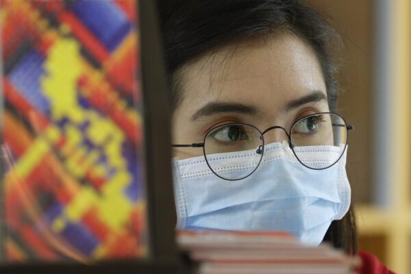 Psicosi coronavirus, giovane cinese costretta a scendere dall’autobus perché “non gradita”