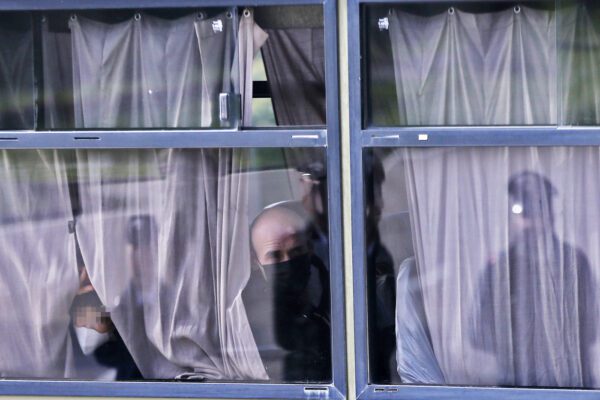 Caronavirus, un caso sospetto tra i 56 italiani rimpatriati: accertamenti allo Spallanzani