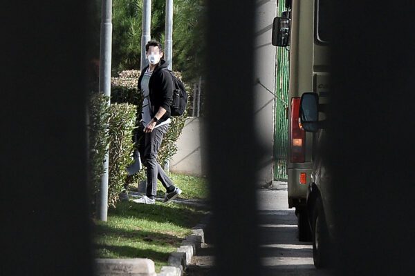 Il 29enne italiano contagiato: un unico giorno a Wuhan per riabbracciare la fidanzata