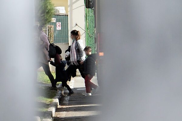 Coronavirus: allo Spallanzani due bambini in quarantena, atterrati in Inghilterra gli 8 italiani