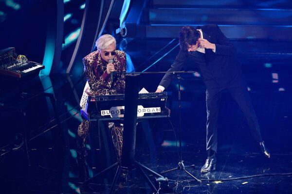 Morgan e Bugo, morsi e sputi dietro le quinte di Sanremo