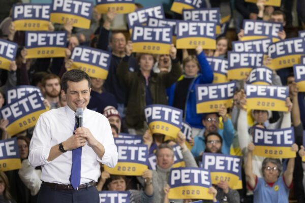 Primarie Usa, in Iowa Buttigieg batte Sanders per numero di delegati
