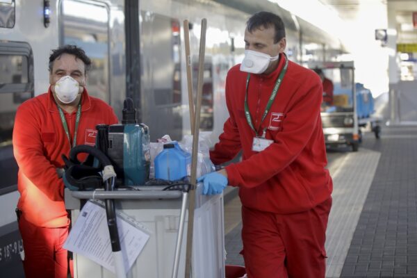 Coronavirus, 21 vittime e 888 contagiati: “Ma i morti sono anche per altre patologie”