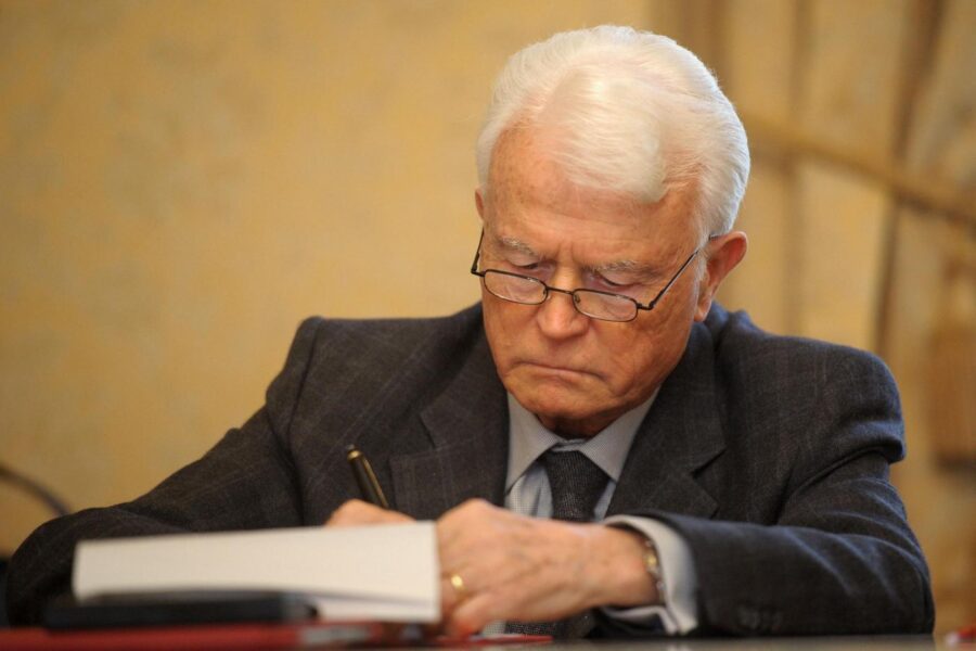 Manette uguali per tutti, lo strano garantismo di Caselli