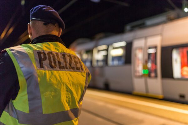 Stop alla frontiera: Austria blocca treno al Brennero e in Romania quarantena per chi arriva da Lombardia e Veneto