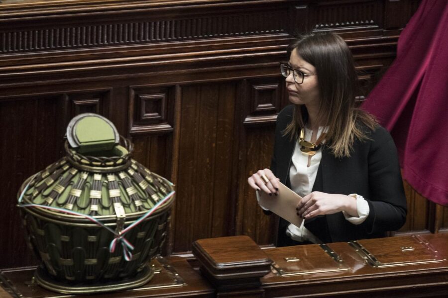 Parlamento Europeo, Italia Viva lascia il gruppo socialista ed entra in quello di Macron