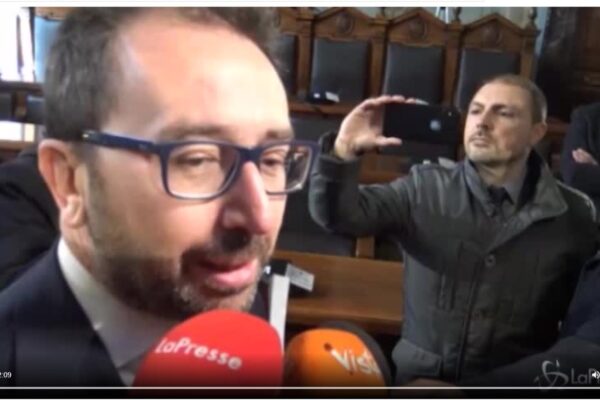 Prescrizione, Bonafede: “Lavoriamo, cittadini non interessati a chi urla e sfiora i toni della minaccia”