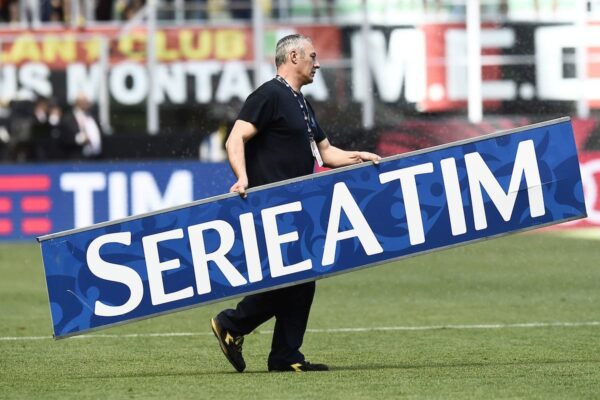 Coronavirus in serie A, positivo tesserato del Parma: squadra in isolamento