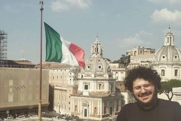 Zaky resta in carcere, tribunale egiziano rinnova la detenzione per 45 giorni