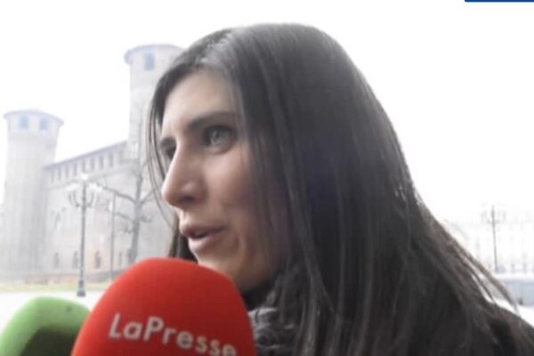 Torino, condanna a sei mesi per la sindaca Appendino: “Mi autosospendo dal M5S”