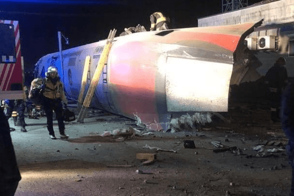 Frecciarossa deraglia, morti due macchinisti e 31 feriti sul Milano – Salerno