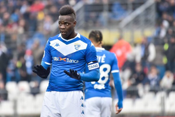 Ricatto sessuale a Balotelli, indagata 18enne: 100mila euro per non denunciarlo per violenza